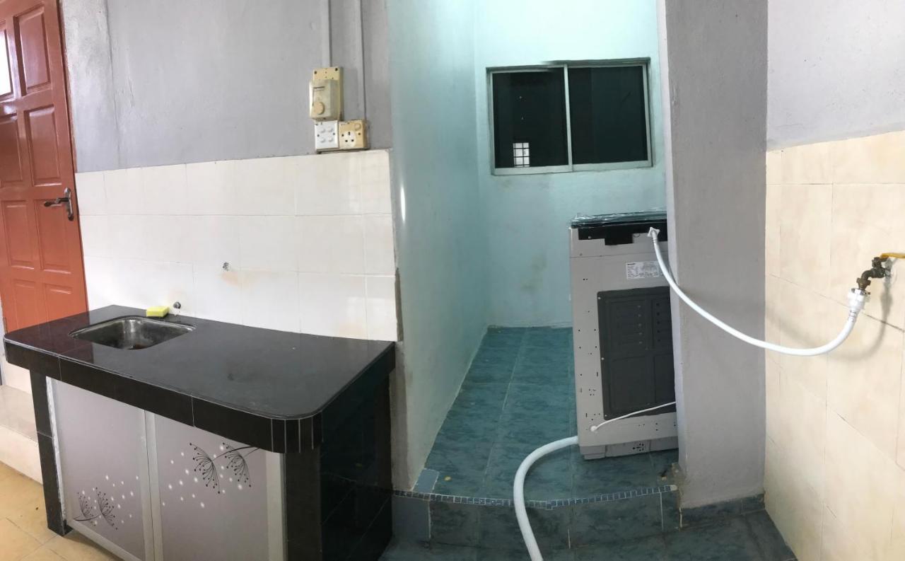 Ruhani Homestay 3 Kb - 4 Bedroom Fully Airconditioned With Wifi & Netflix Κότα Μπάρου Εξωτερικό φωτογραφία