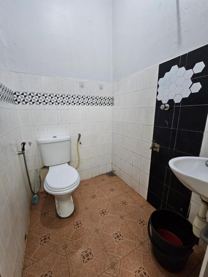 Ruhani Homestay 3 Kb - 4 Bedroom Fully Airconditioned With Wifi & Netflix Κότα Μπάρου Εξωτερικό φωτογραφία