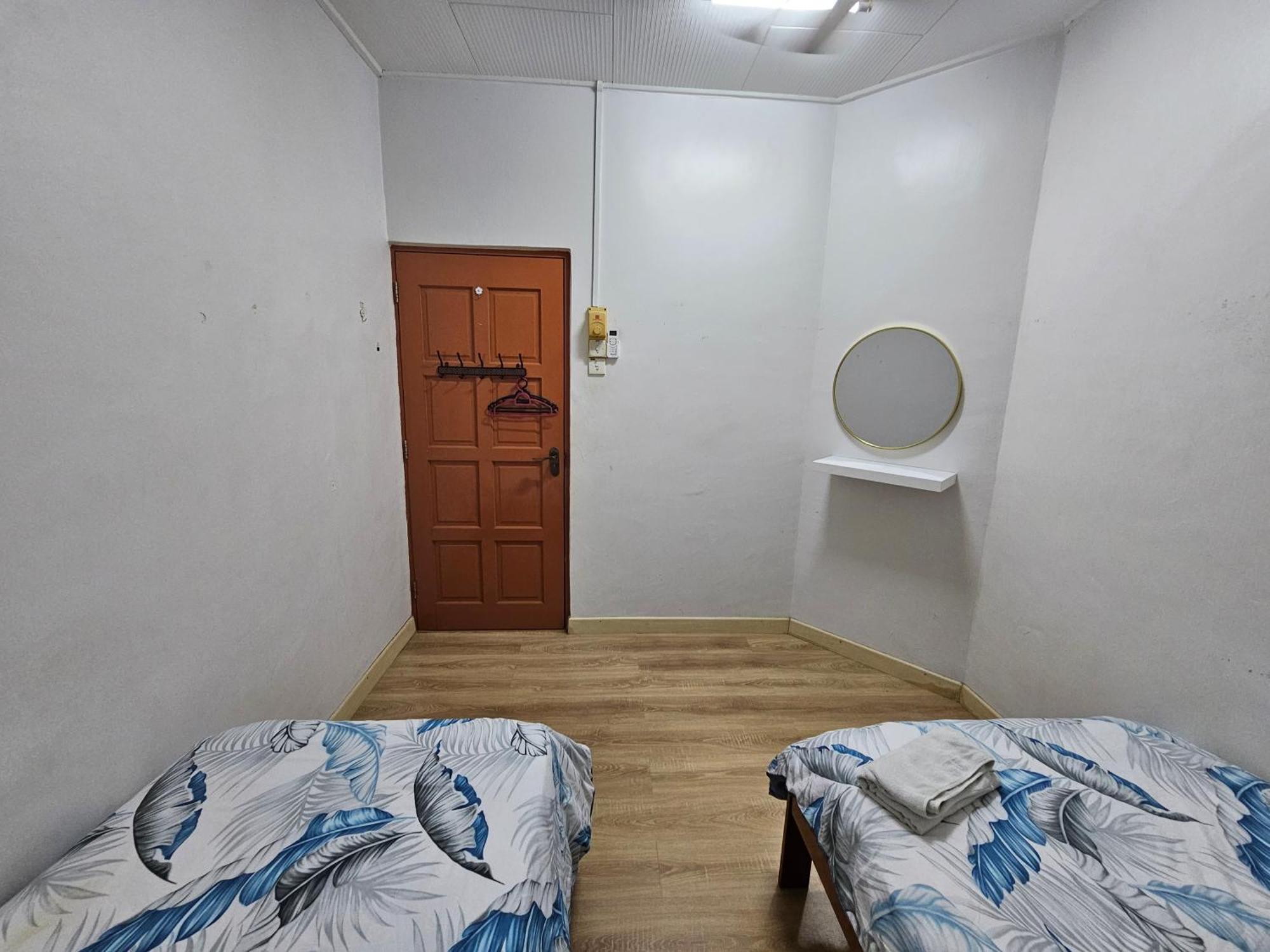 Ruhani Homestay 3 Kb - 4 Bedroom Fully Airconditioned With Wifi & Netflix Κότα Μπάρου Εξωτερικό φωτογραφία