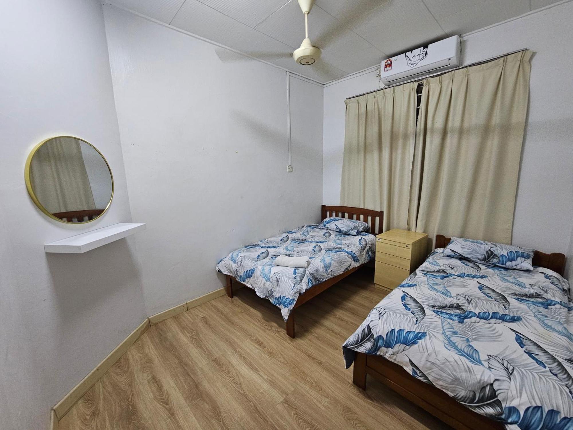Ruhani Homestay 3 Kb - 4 Bedroom Fully Airconditioned With Wifi & Netflix Κότα Μπάρου Εξωτερικό φωτογραφία