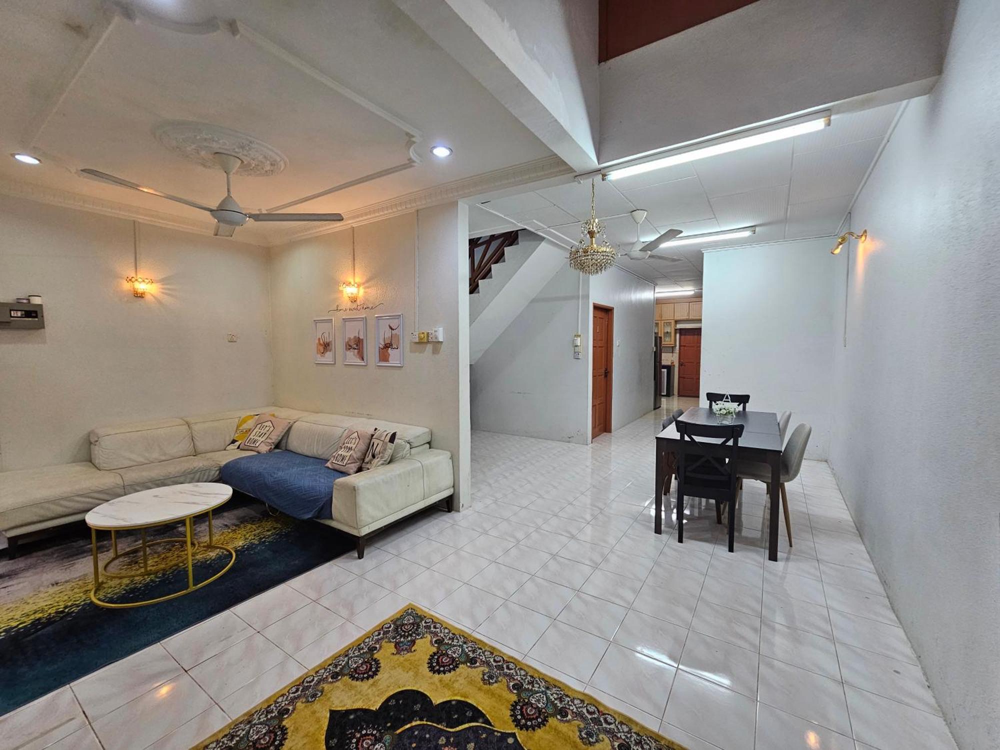 Ruhani Homestay 3 Kb - 4 Bedroom Fully Airconditioned With Wifi & Netflix Κότα Μπάρου Εξωτερικό φωτογραφία